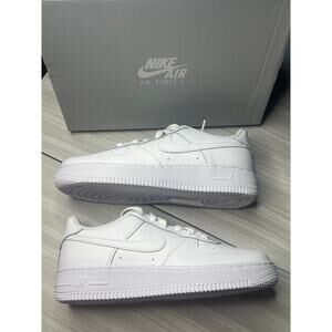 Brand New white Nike Air Force 1 LE size 5 youth in the box